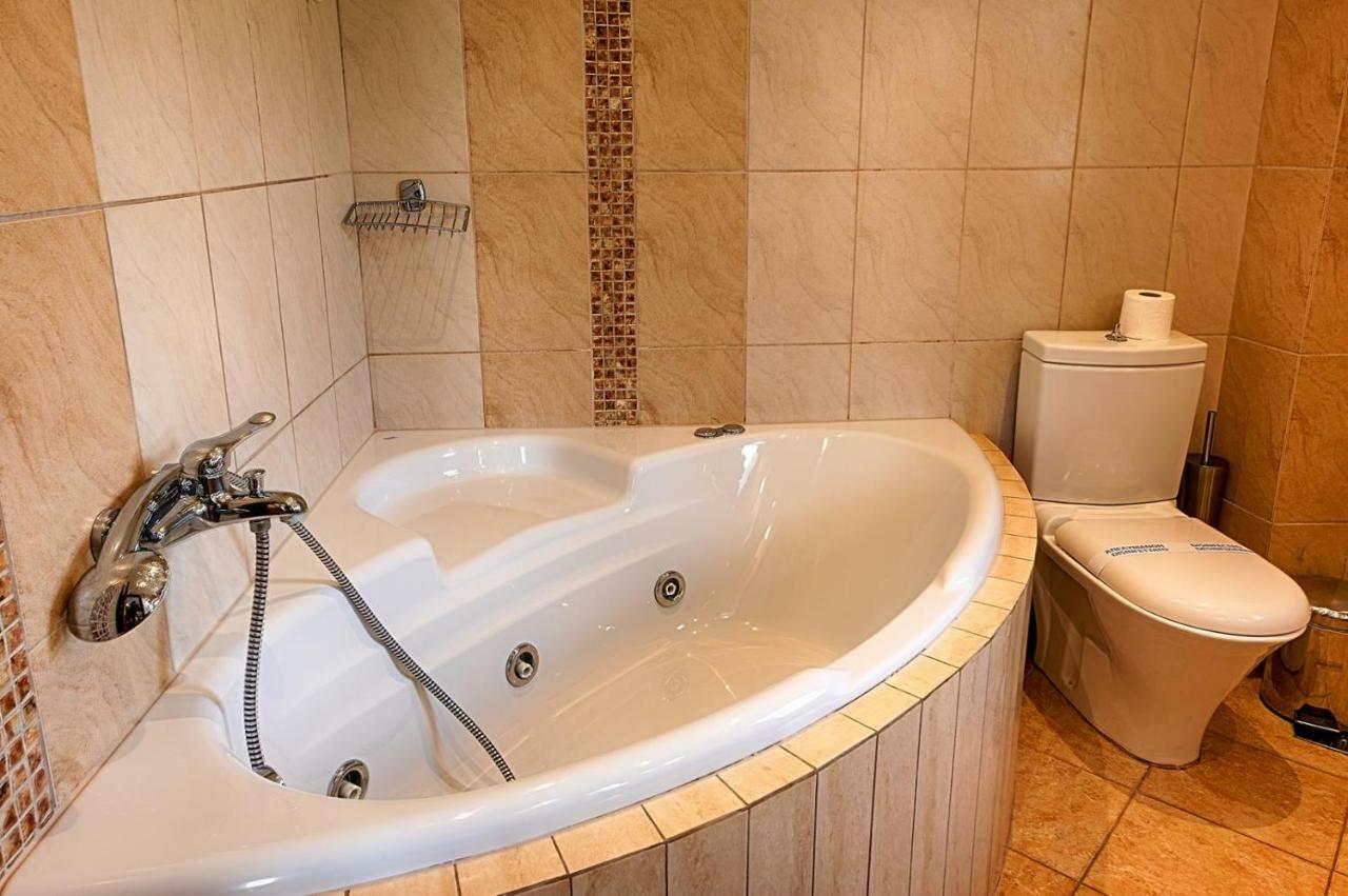 Hotel Nostos Касторія Екстер'єр фото