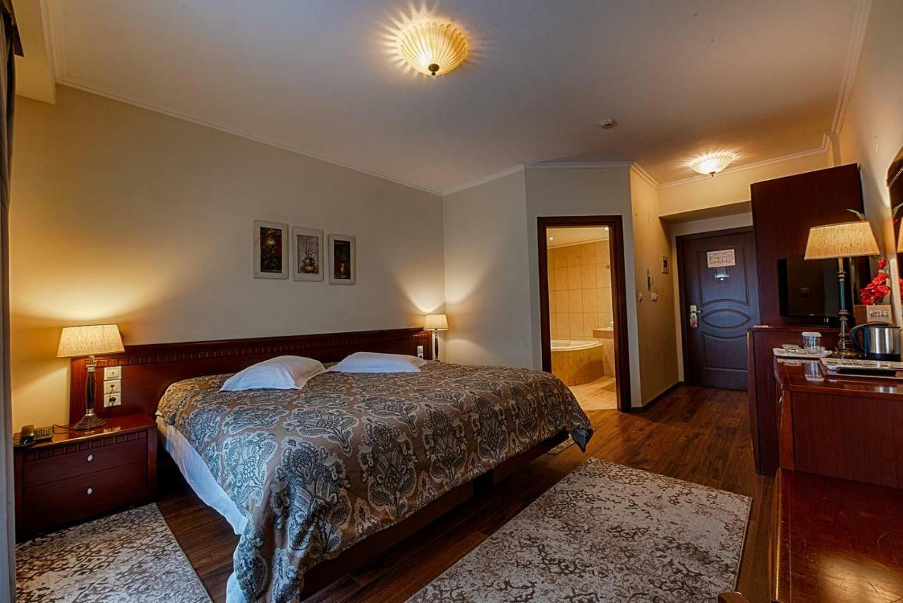 Hotel Nostos Касторія Екстер'єр фото